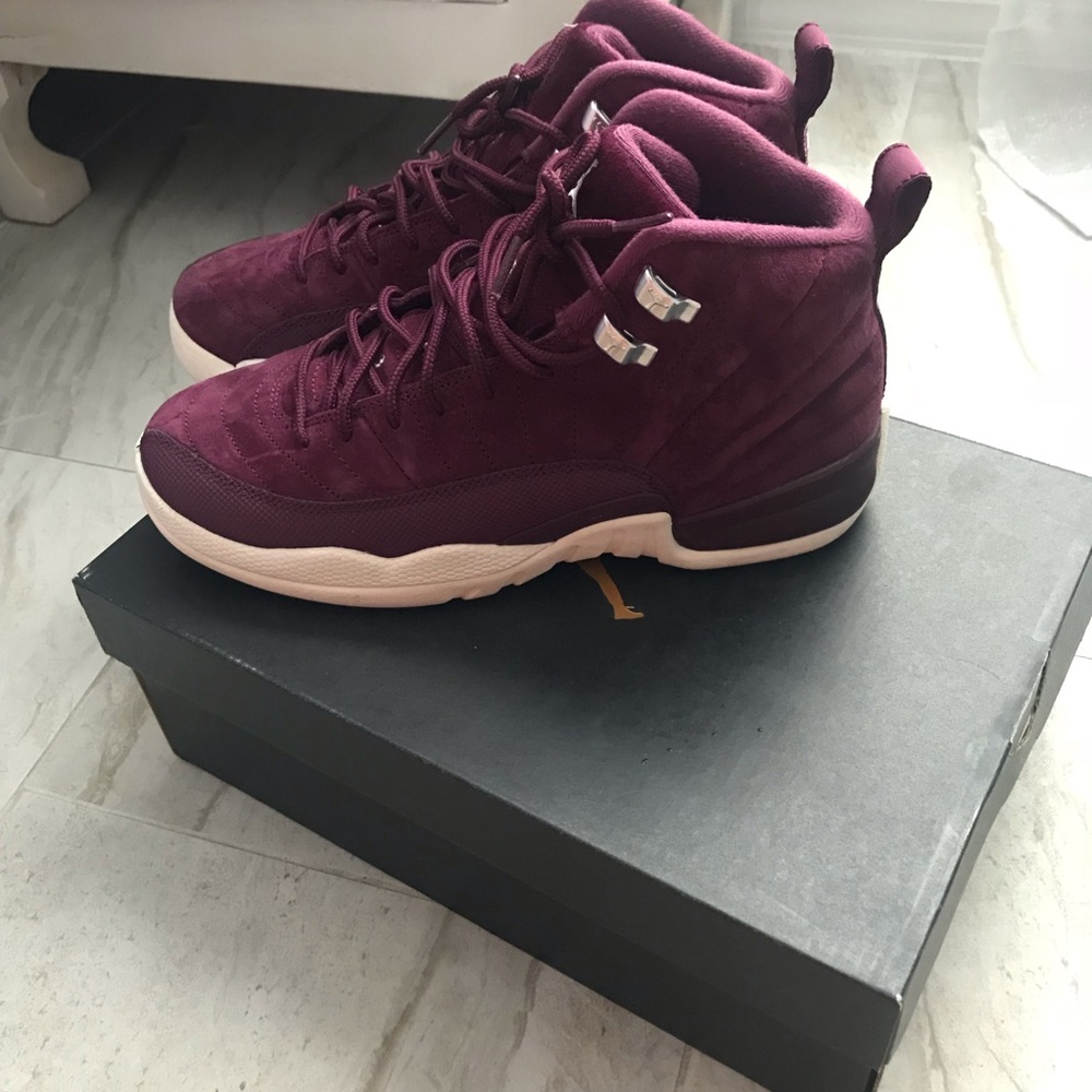 Air Jordan 12 retro “ Bordeaux “